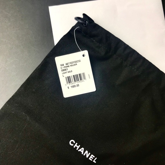 SOLD 💸AUTHENTIC CHANEL beige phone holder belt - Picture 6 of 8